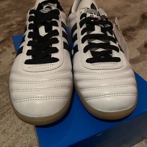 Adidas Men's White and Black Classic Sneakers